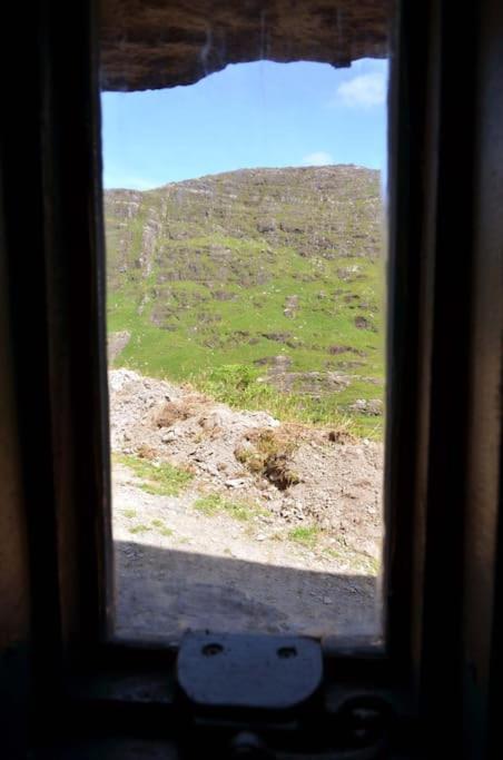 Secluded Cottage Nestled In The Beara Peninsula Killarney Exterior photo